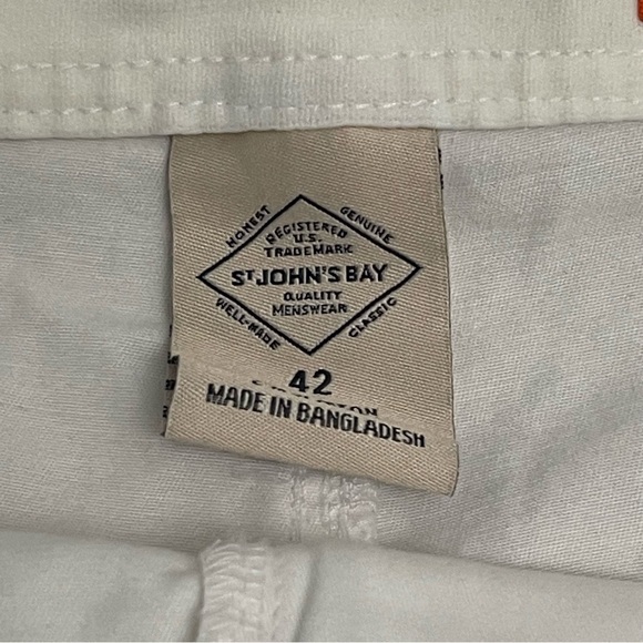 St. John’s Bay Men’s Cargo Shorts White Size 42 - Picture 6 of 15